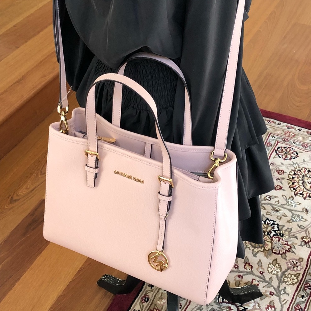 Authentic Michael Kors ew medium handbag crossbody - Picture 3 of 8